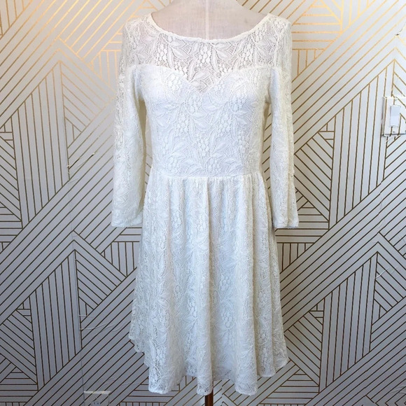 Free People Dresses & Skirts - Free People Shake It Up Lace‎ Dress in Cream Lace